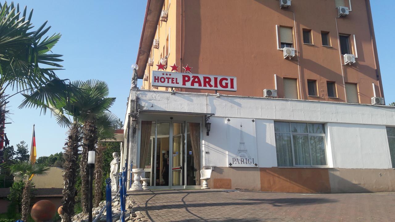 Hotel Parigi Кастель-Сан-П'єтро-Терме Екстер'єр фото