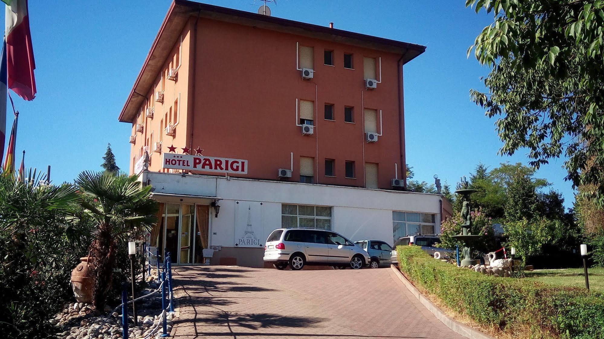 Hotel Parigi Кастель-Сан-П'єтро-Терме Екстер'єр фото